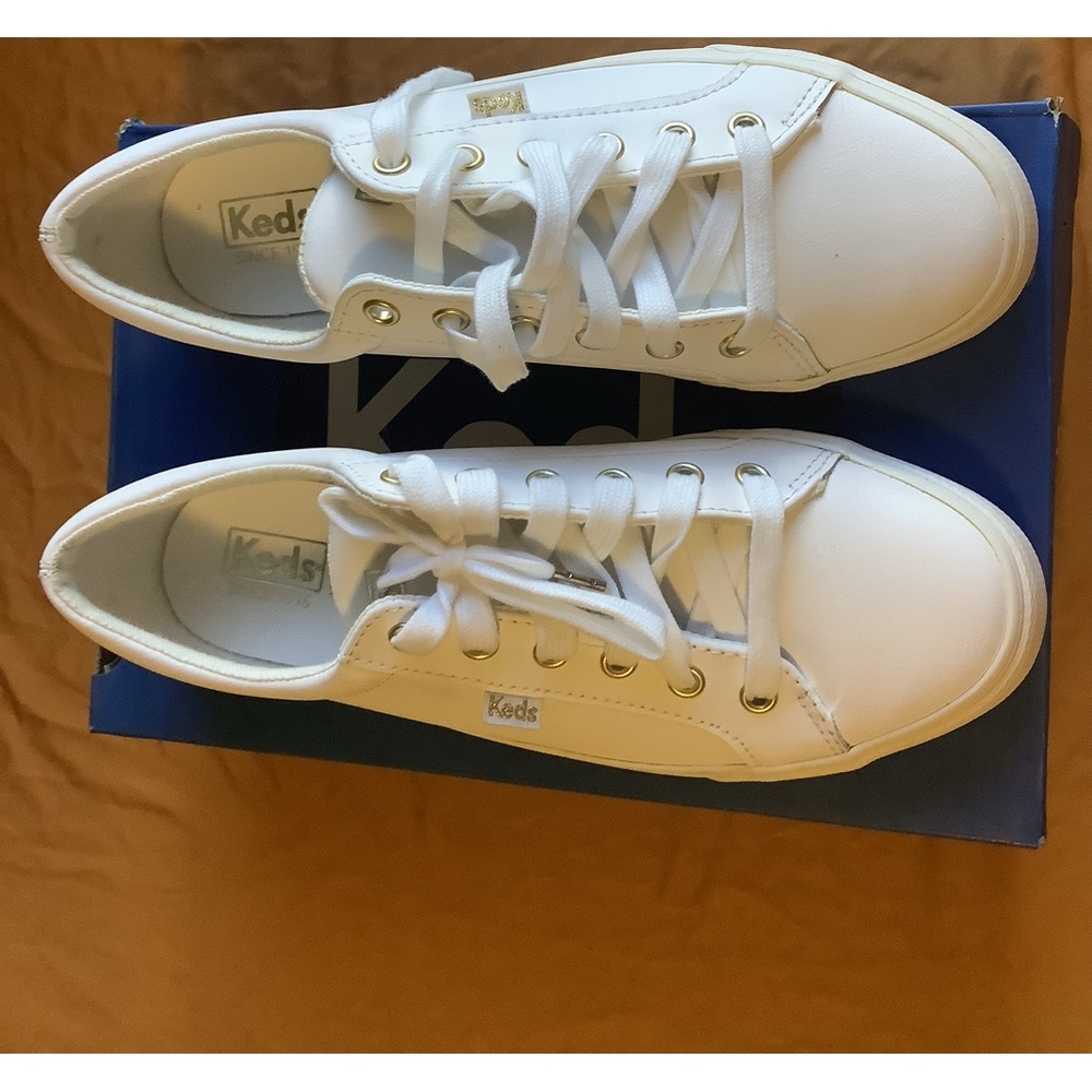 Keds ladies tennis leather material